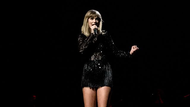 Wann startet Taylor Swifts Tour? Termine & Tickets jetzt verfügbar background image
