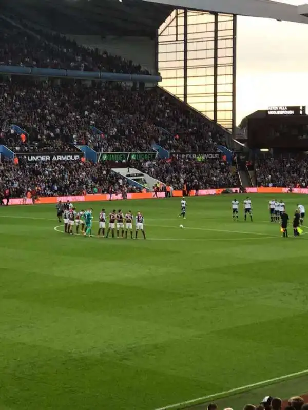 Doug Ellis Stand - Block M2, welches einen super Blick auf das gesamte Stadion bietet.