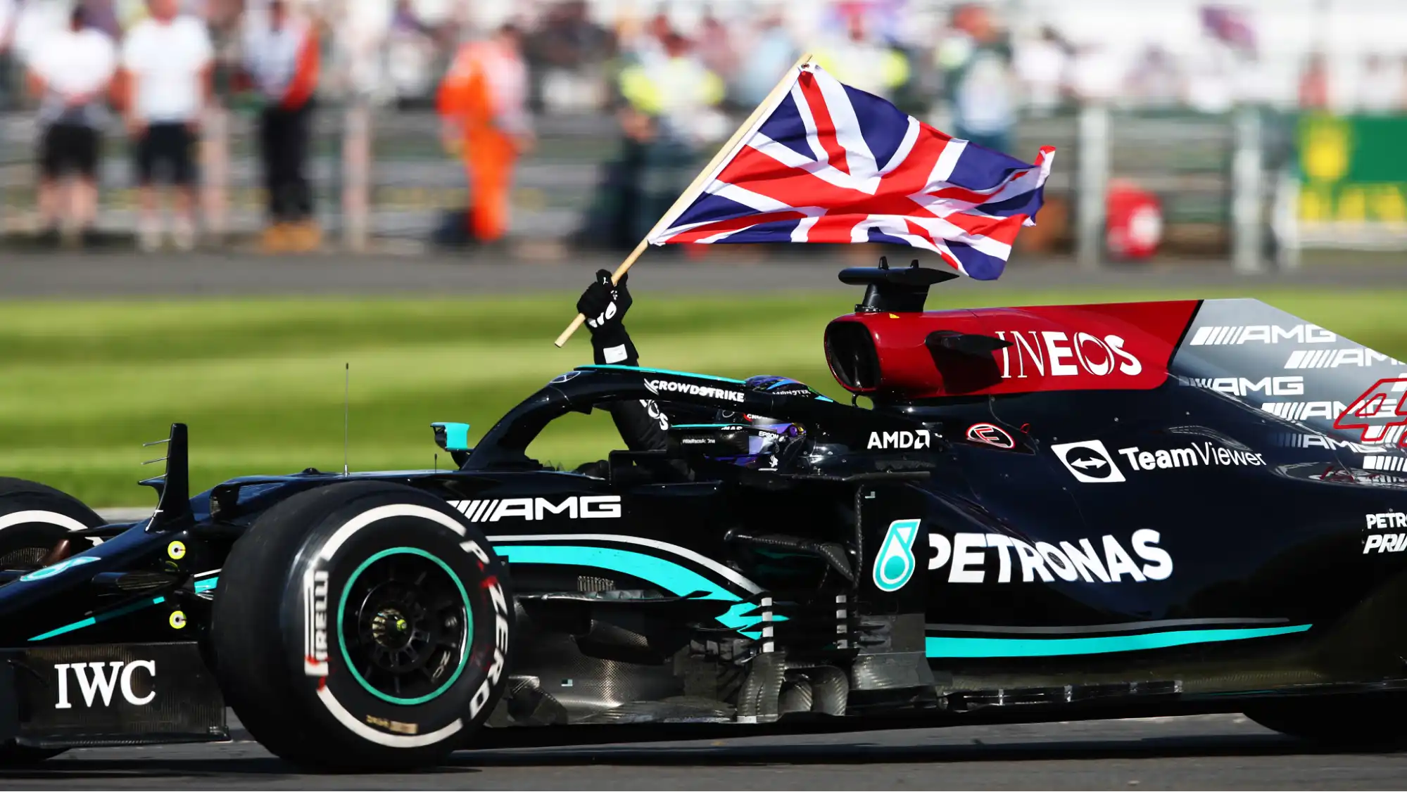Lewis Hamiton wins British Grand Prix