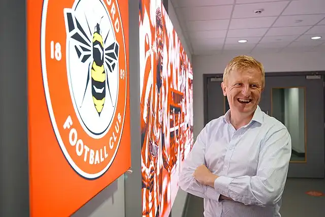 Wie lang ist die Warteliste für eine Brentford Dauerkarte? background image