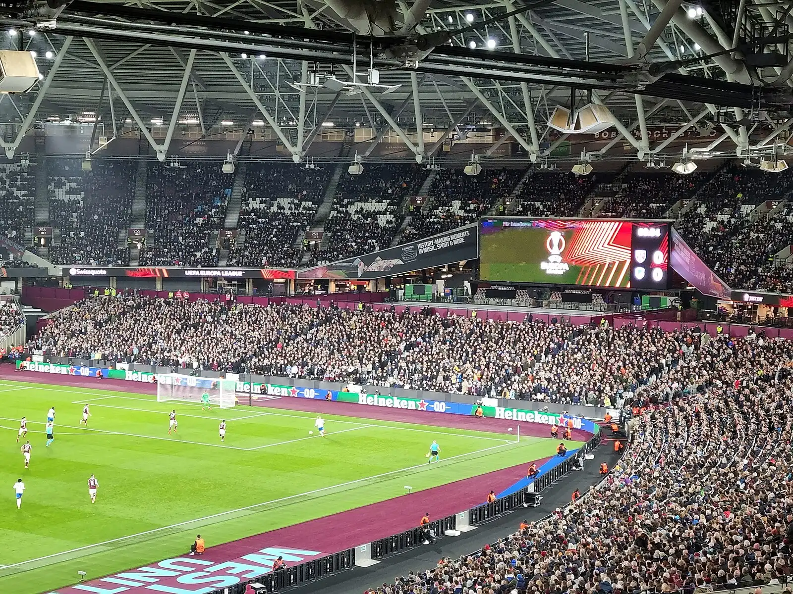 West Ham Dauerkarten: Dein kompletter Guide für %%season%% background image