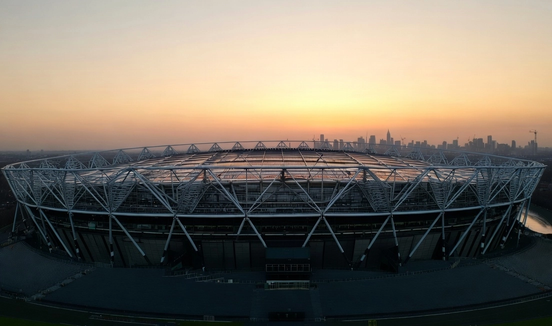 Wie du West Ham United Auswärtstickets kaufst background image