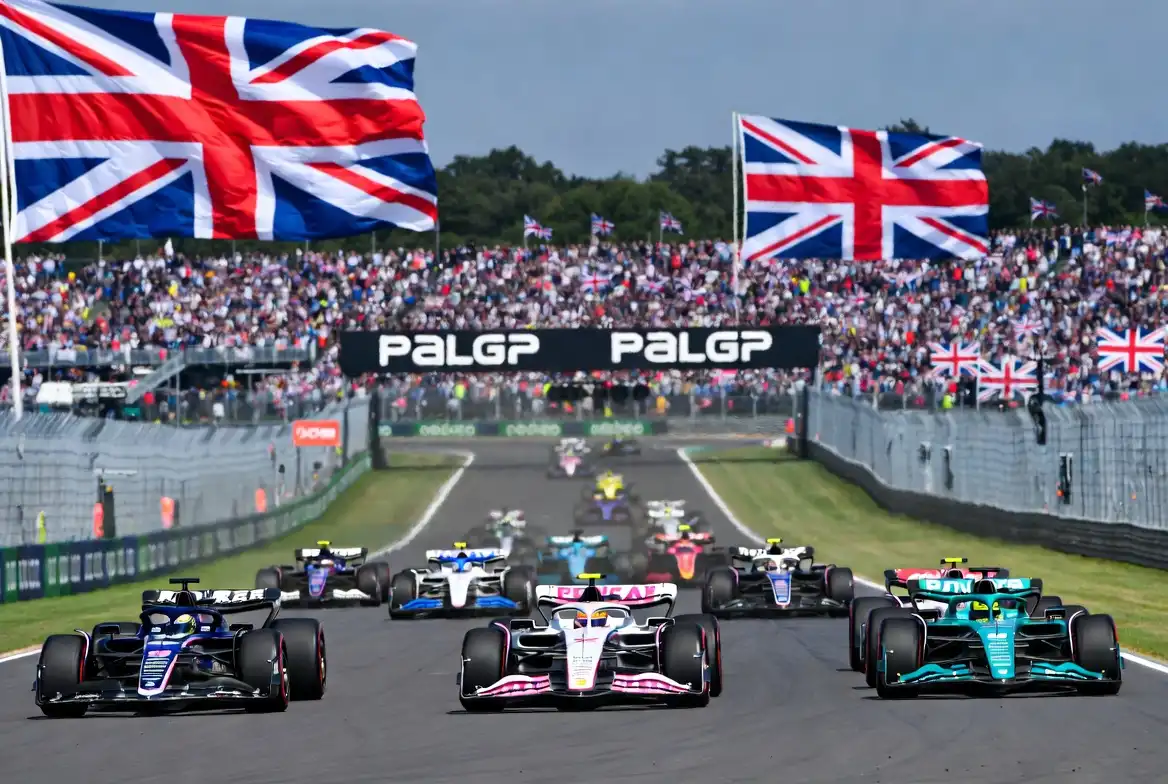 So kaufst du Tickets für den British Grand Prix 2026 background image